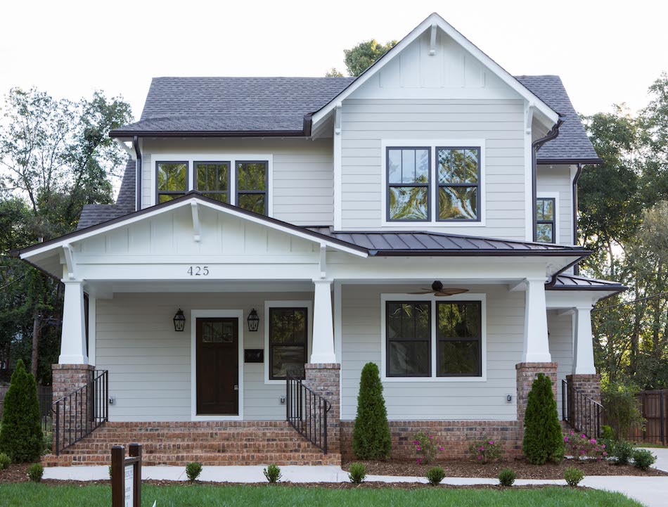 Home builders North Carolina- Timberline Homes, Interior Design by Laura Design Co., Photo by Hess Photo (Exterior paint Benjamin Moore Revere Pewter Siding + Chantilly Lace Trim)